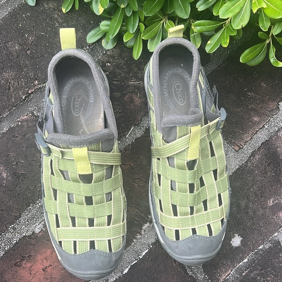 Chaco Weave light green & gray sandals Size 8 - Picture 2 of 11